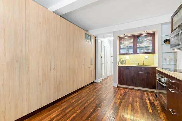 Sold by Douglas Elliman | media 4