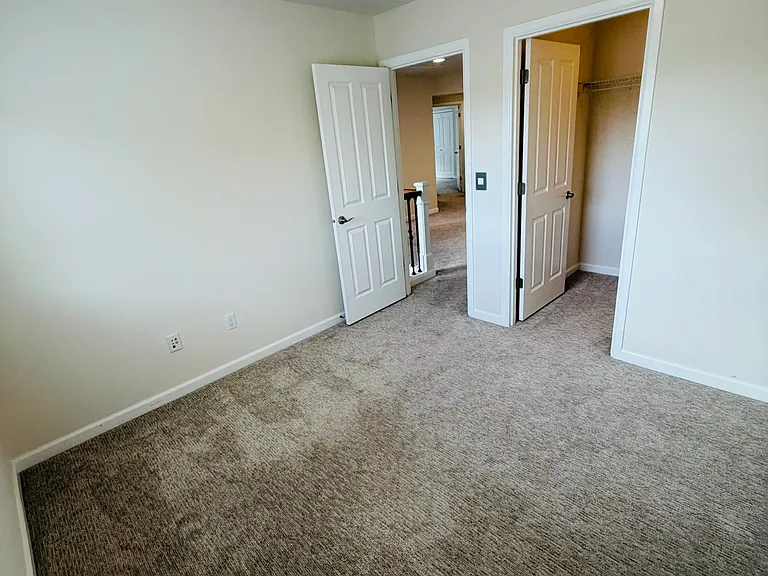 7640 NE 195th St — Photo 25