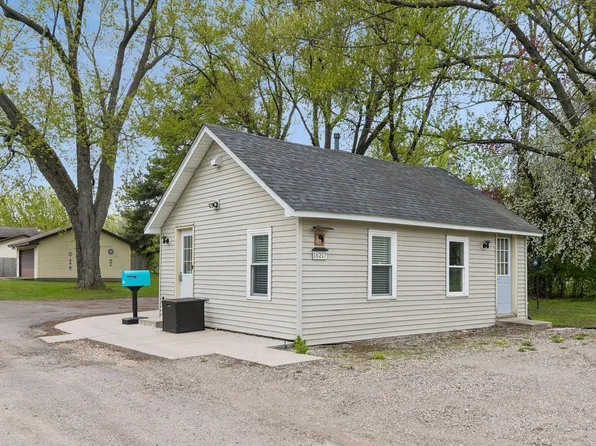 16217 Gleason Lake Rd, Wayzata, MN 55391