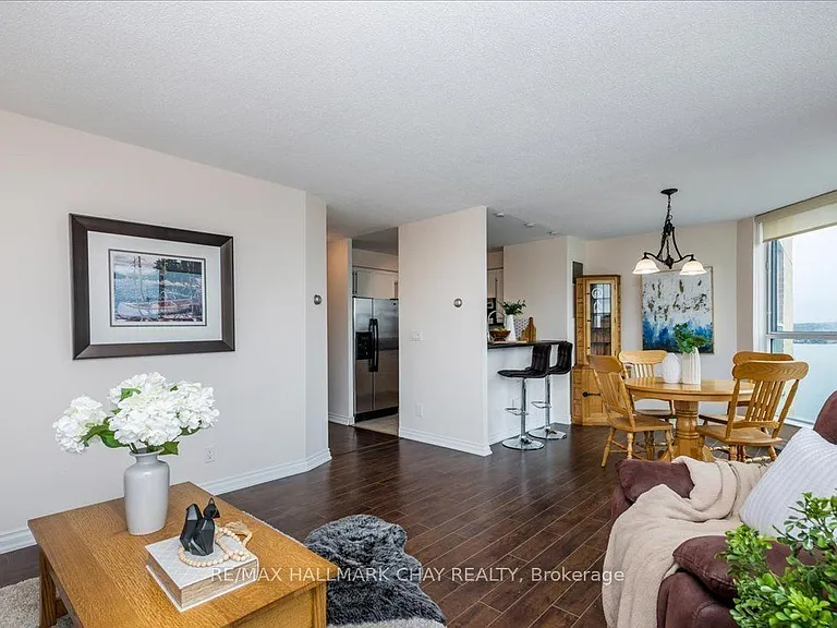 140 Dunlop St E #1202 — Photo 4