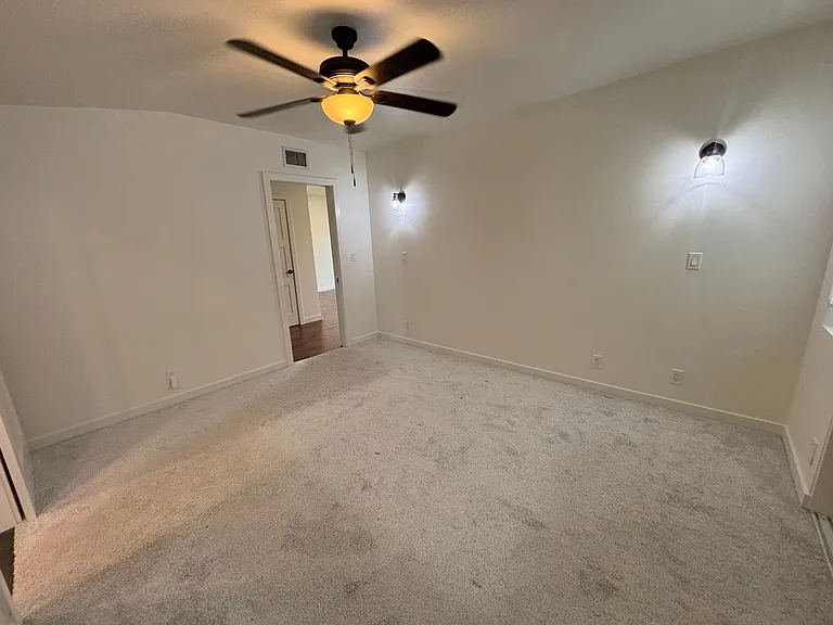 320 Buena Vista Ave — Photo 10