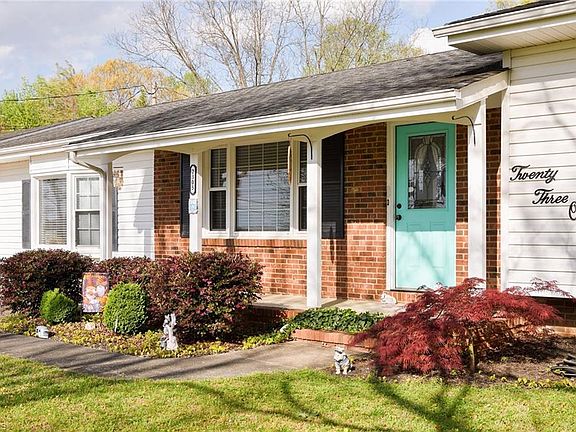 3rd image of 2305 Pine Meadow Dr