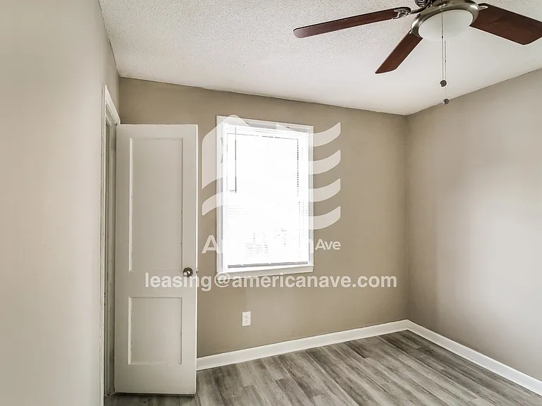 1617573_013_wm_-_bedroom_13575010.jpg