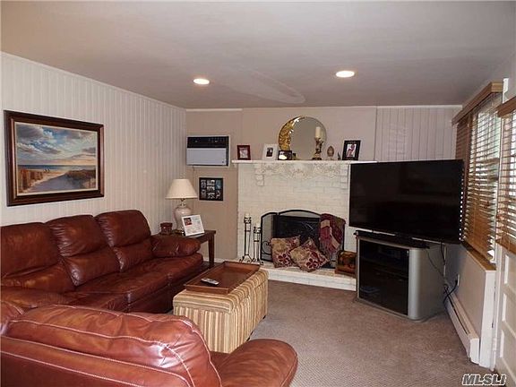 2nd image of 2350 Woodland Ave