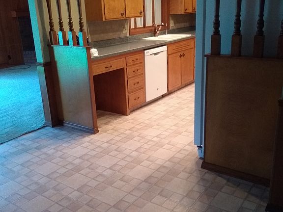Kitchen and dining area