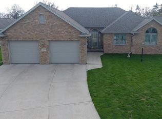 3270 Eastway Dr, Green Bay, WI 54311
