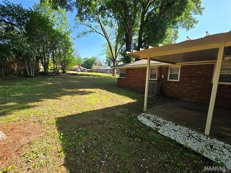 2786 Crestview Ave — Photo 10