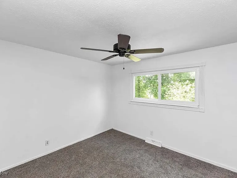 9117 Wilverne Dr — Photo 23