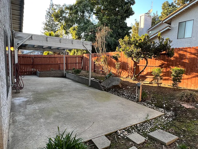 479 E Alluvial Ave #102 — Photo 16