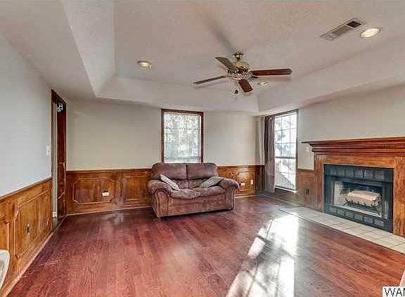 5th image of 11512 Arlington Ave