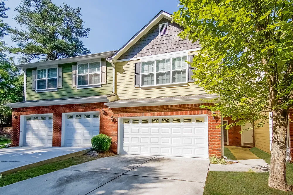 2 bed, 2.5 bath, 1724 sqft, $3,040 — Photo 1