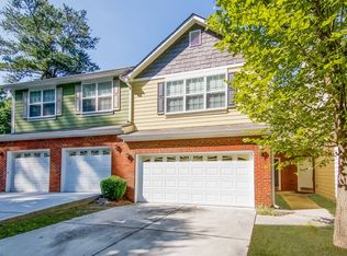 899 Ivydale Ln, Lawrenceville, GA 30045