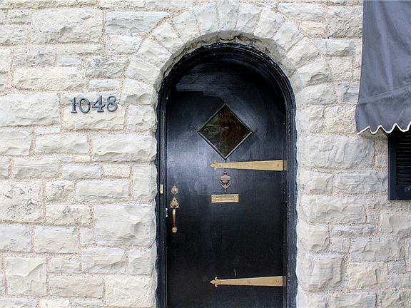 5th image of 1048 Colvin Blvd