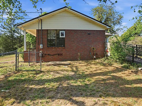 4th image of 90 Sperling Rd