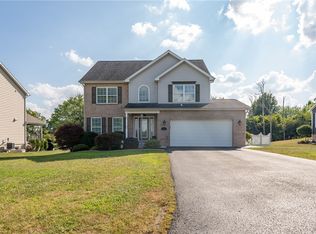 513 Shannon Dr, Mount Pleasant, PA 15666