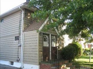 158 Monroe St, Franklin Square, NY 11010