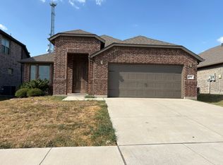 6252 Red Falcon Dr, Fort Worth, TX 76179
