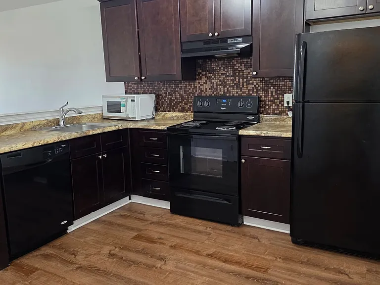 1262 Macedonia Dr — Photo 8
