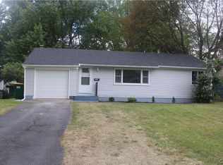127 Oakley Dr, North Syracuse, NY 13212