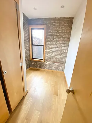 Rented by Camelot Realty Group | media 14