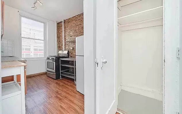 Rented by Compass | media 21