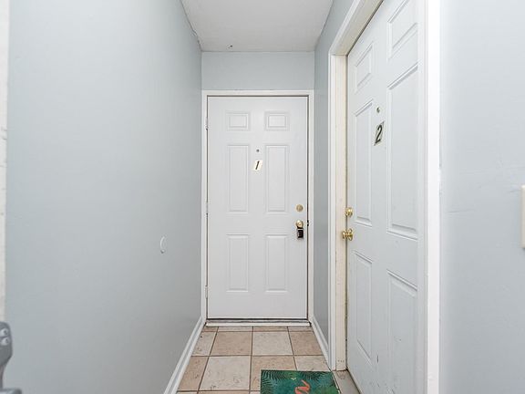 5th image of 113 Ballard St