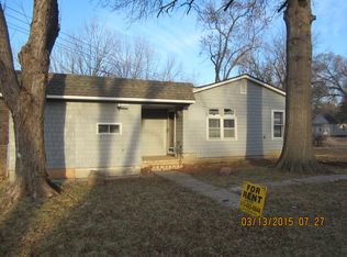 423 N 12th St, Leavenworth, KS 66048
