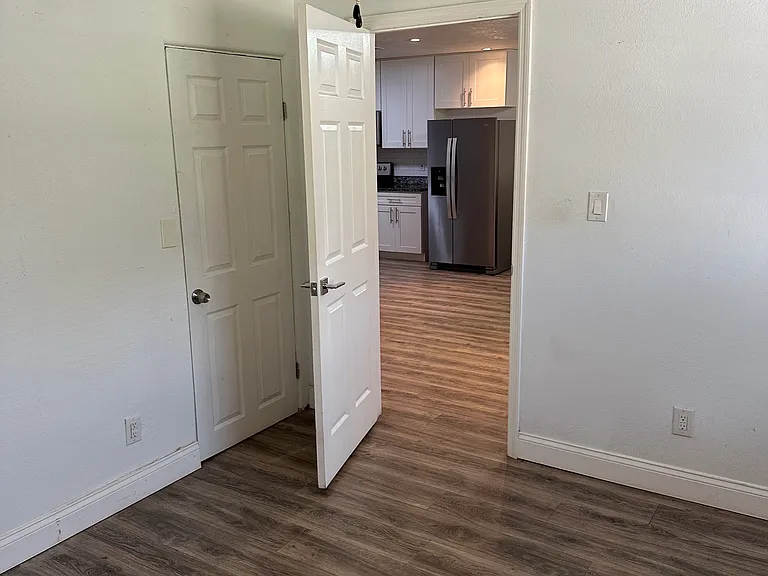 324 Seminola Blvd #B — Photo 7
