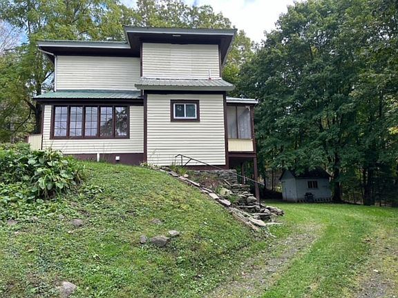 5th image of 318 E Main St #2