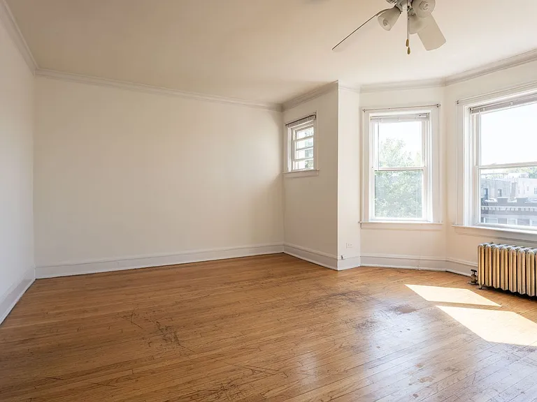 4329 N Francisco Ave #3 — Photo 5