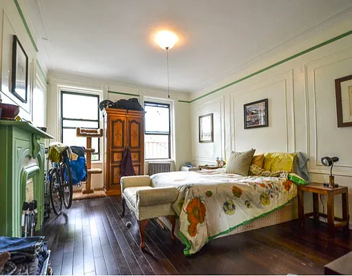 Rented by Realty Advisors Group | media 15