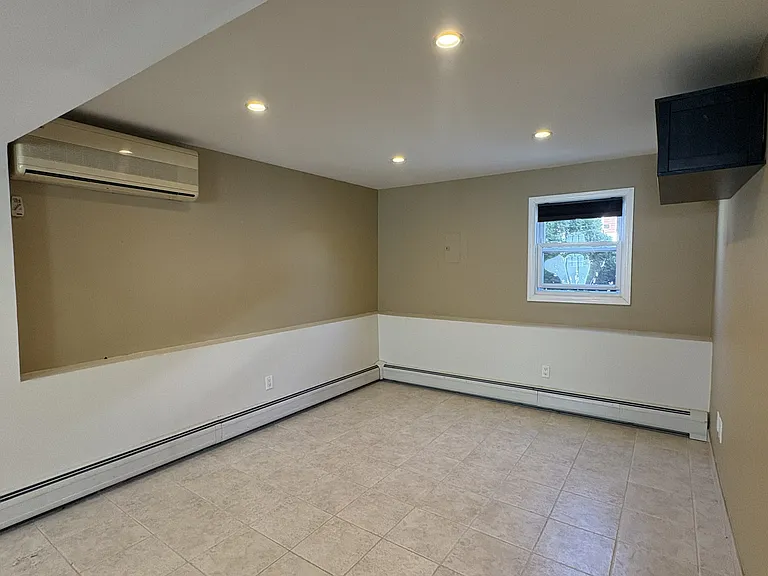 86 Notre Dame Ave #1 — Photo 5