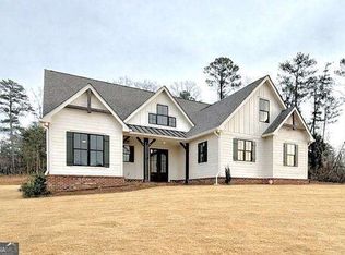 122 Palisade Dr, Rydal, GA 30171