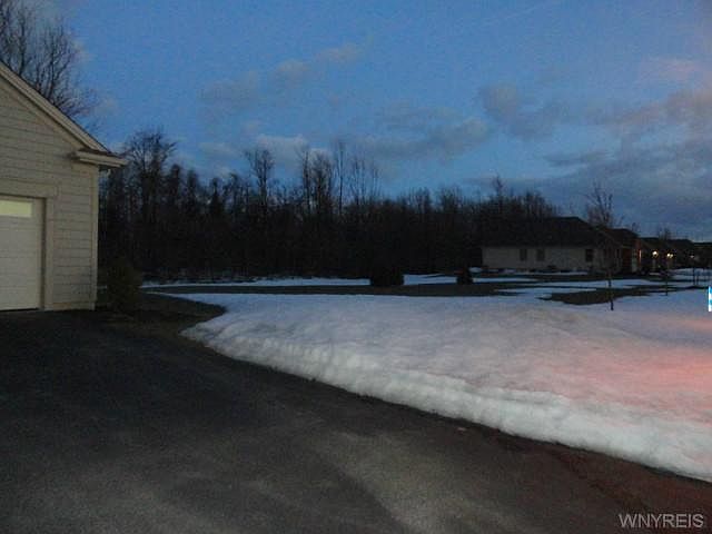 2nd image of 19 Lakeside Cir