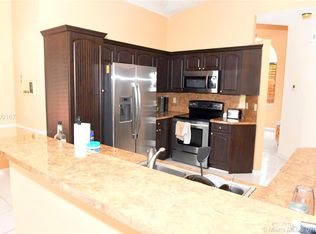 1301 SW 104th Ave, Pembroke Pines, FL 33025