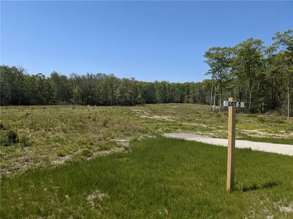 458 Hinters Way, Tiverton, RI 02878