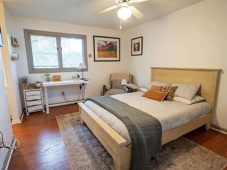 3724 Longchamp Cir — Photo 37