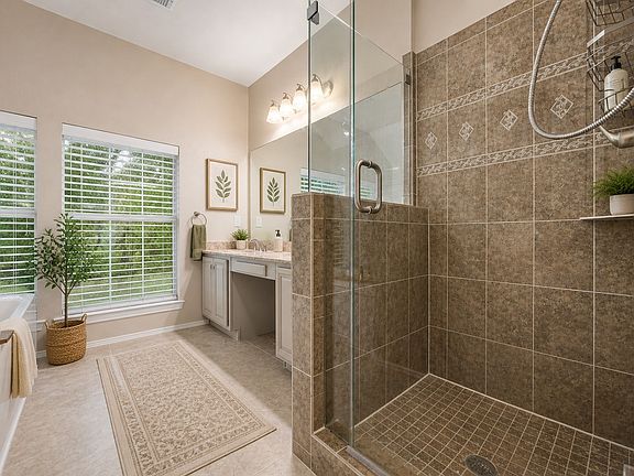 4th image of 2453 Ravenhurst Dr