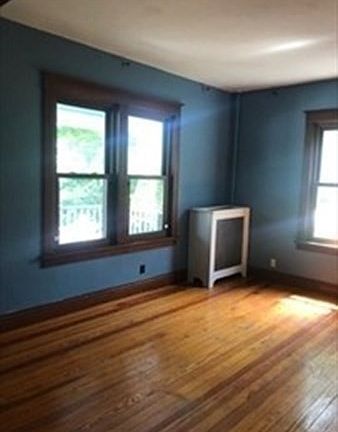 5th image of 31 Daniels St