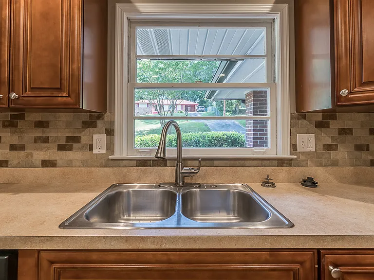 3149 Gay Dr — Photo 12
