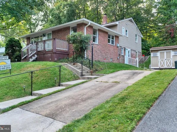 212 Elpin Dr W, Catonsville, MD 21228