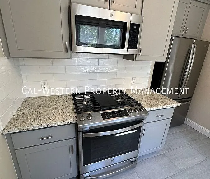 1385 Newport Ave — Photo 19