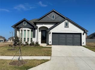 805 Twisted Leaf Ln, Aubrey, TX 76227