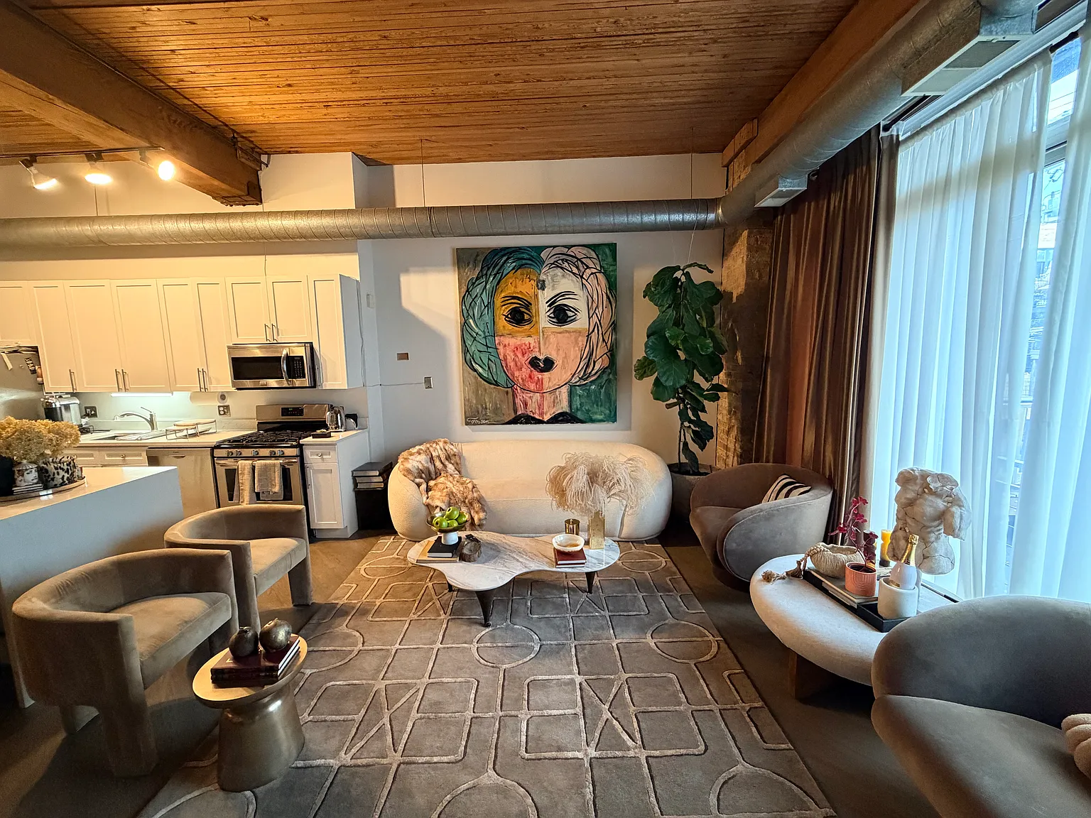 2 bed, 1608 sqft, $4,500 — Photo 3