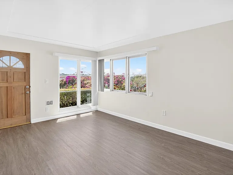 2324 Chatsworth Blvd — Photo 3