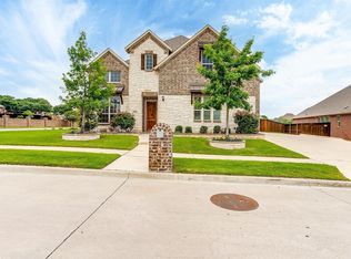 7901 Shadow Wood Dr, North Richland Hills, TX 76182