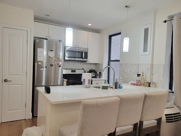 3149 Broadway #3 — Photo 3