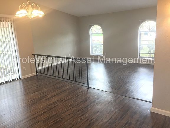 4th image of 462 McKinley St