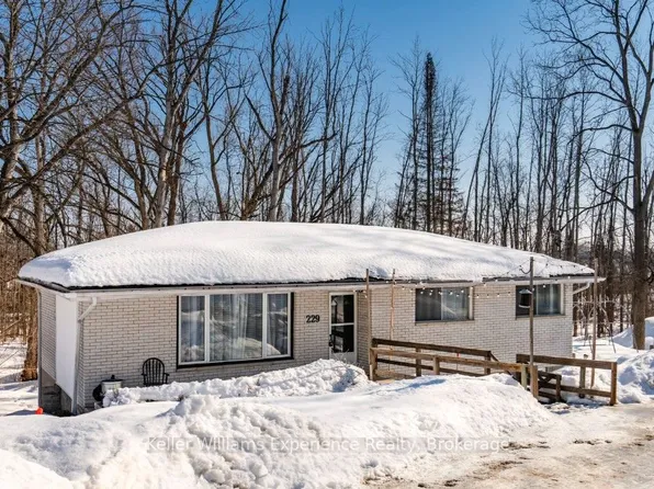 229 Mountain Ave, Tay, ON L0K 2C0