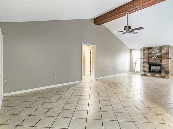 4th image of 7536 Willow Wisp Dr E
